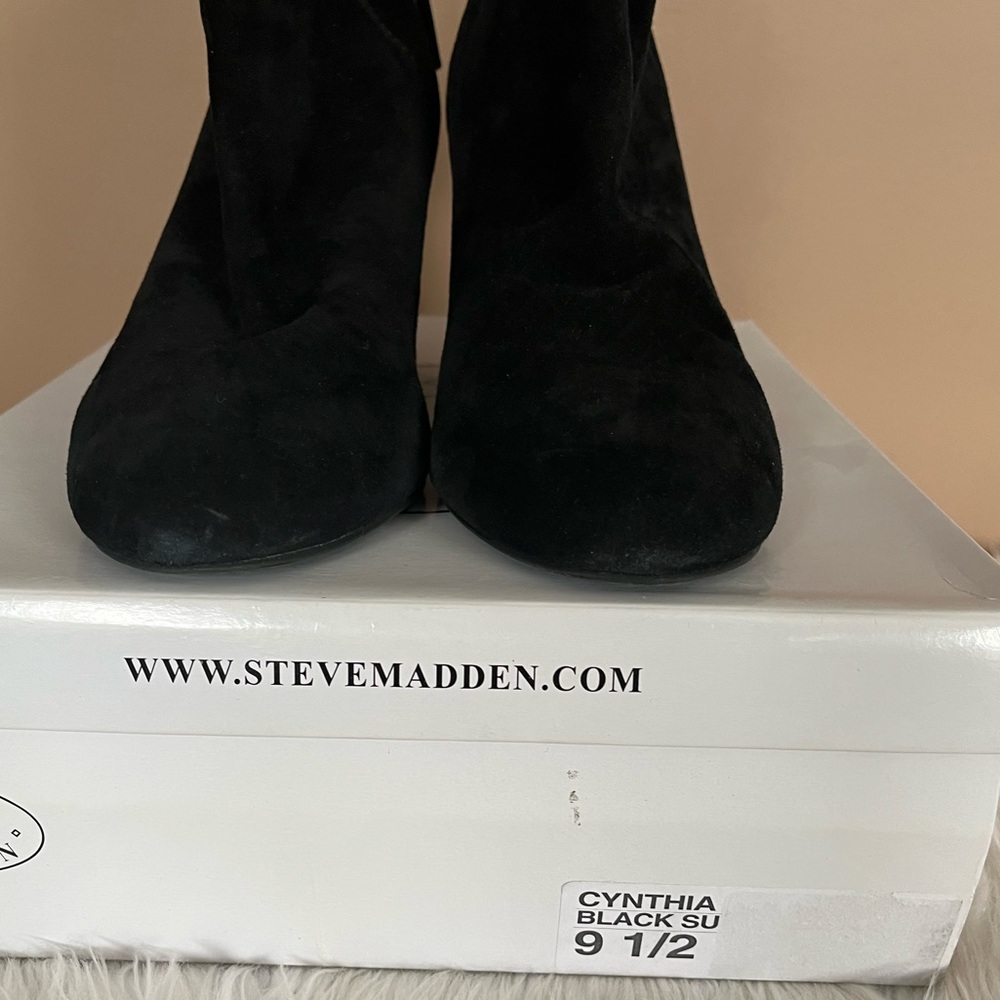 {Steve Madden} Suede Leather Heeled Cynthia Booti… - image 7